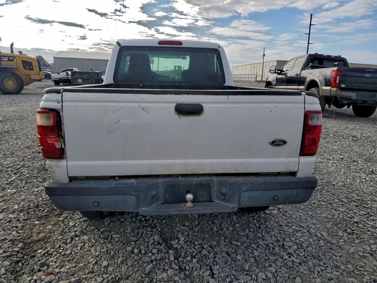 2005 Ford Ranger White vin: 1FTYR10U05PB12510