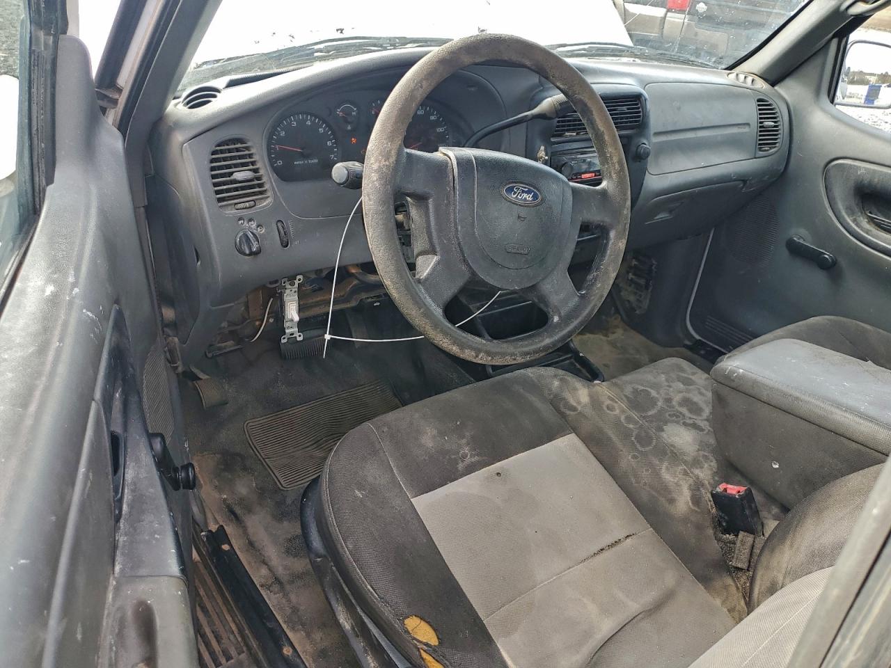 2005 Ford Ranger White vin: 1FTYR10U05PB12510
