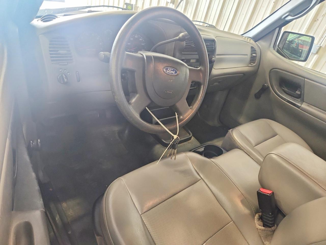 2006 Ford Ranger Серый vin: 1FTYR10U06PA78909