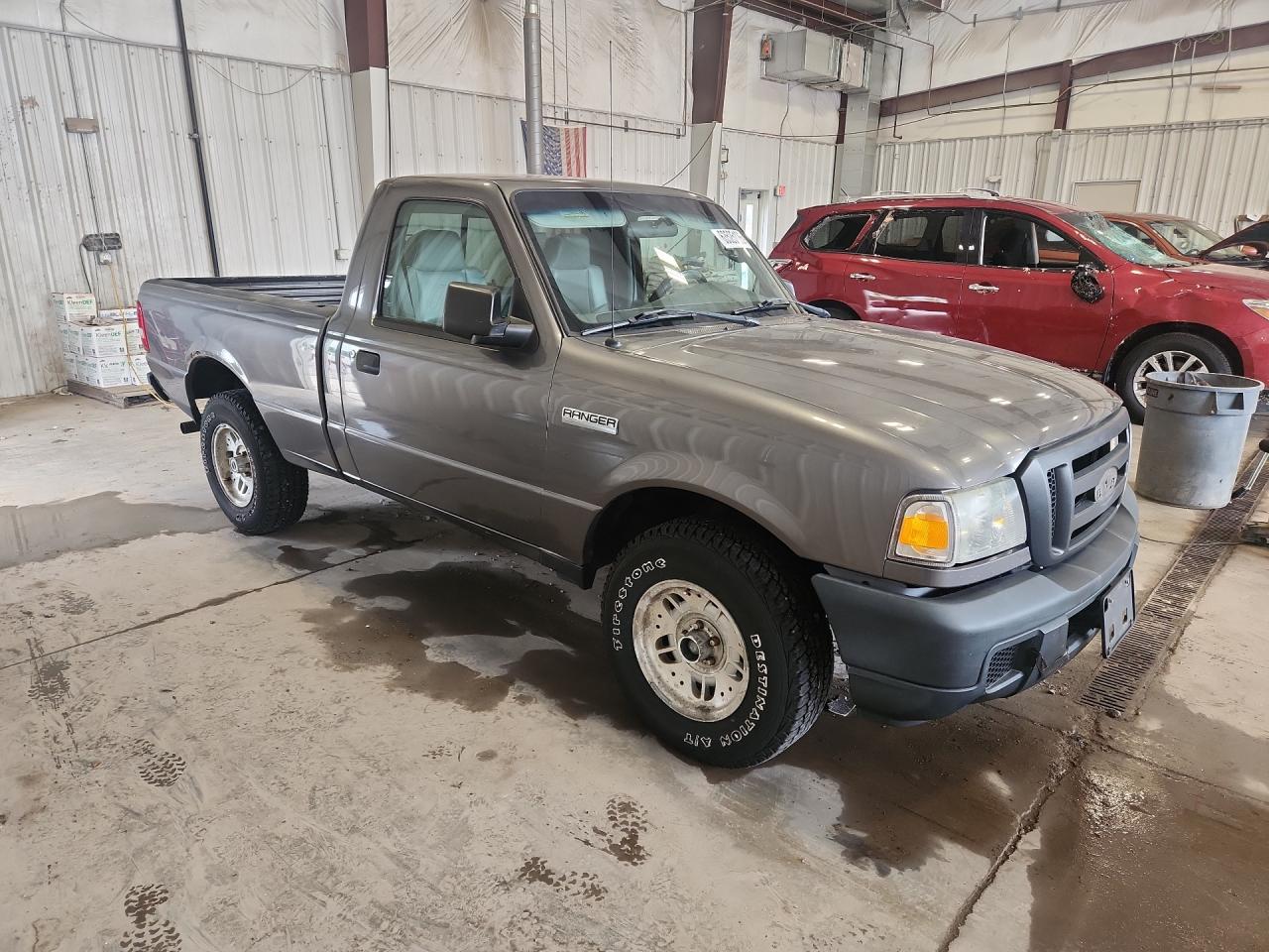 2006 Ford Ranger Серый vin: 1FTYR10U06PA78909