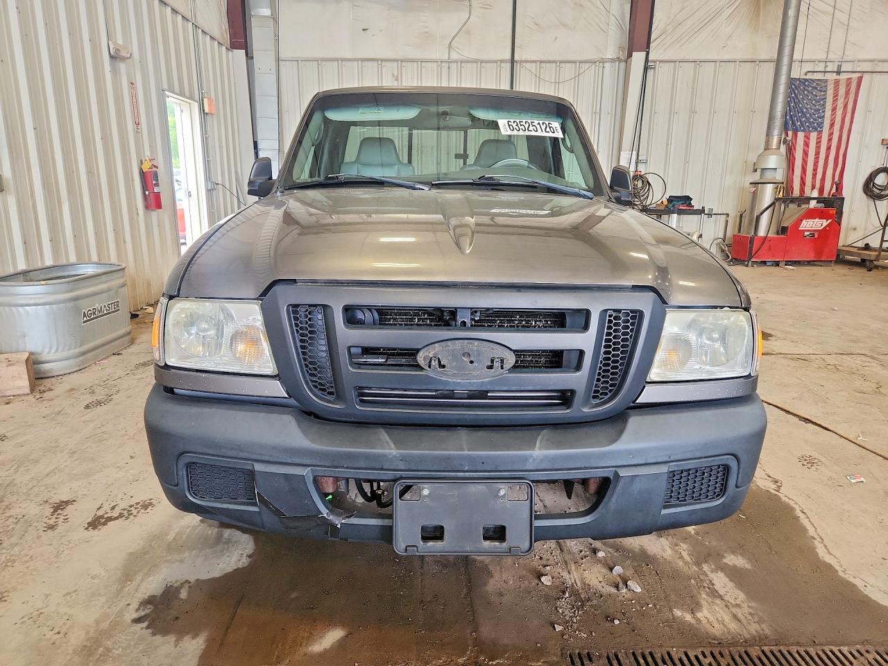 2006 Ford Ranger Серый vin: 1FTYR10U06PA78909