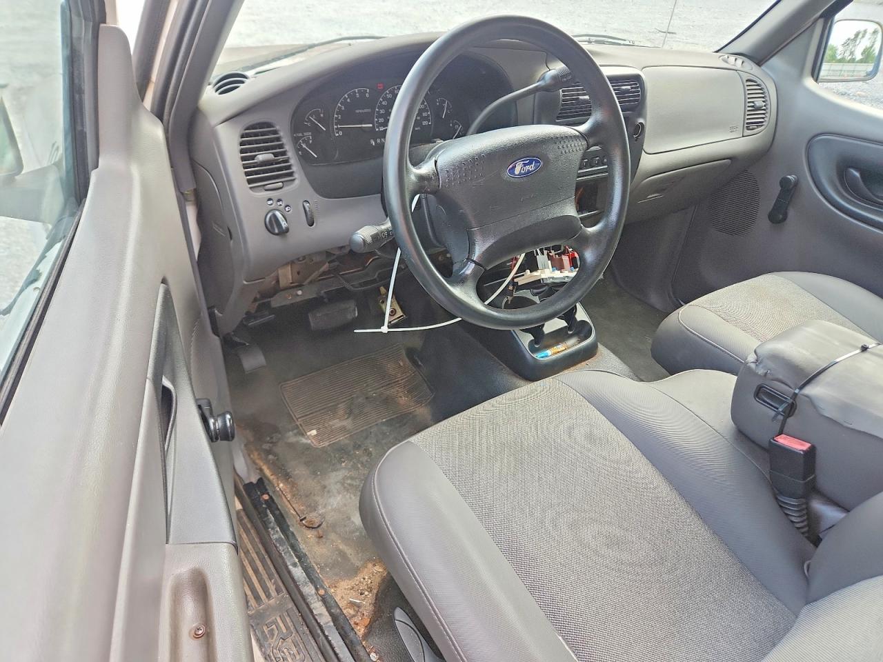 2001 Ford Ranger White vin: 1FTYR10U11PA66969