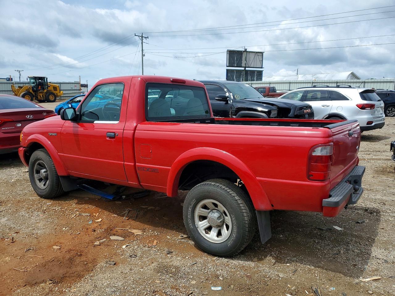 2002 Ford Ranger Red vin: 1FTYR10U12TA04948