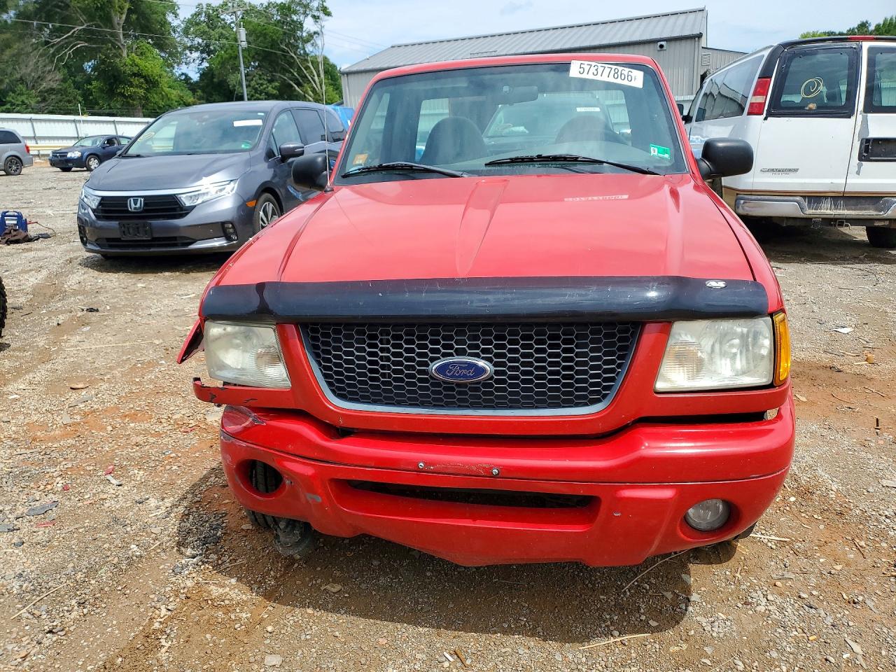 2002 Ford Ranger Red vin: 1FTYR10U12TA04948
