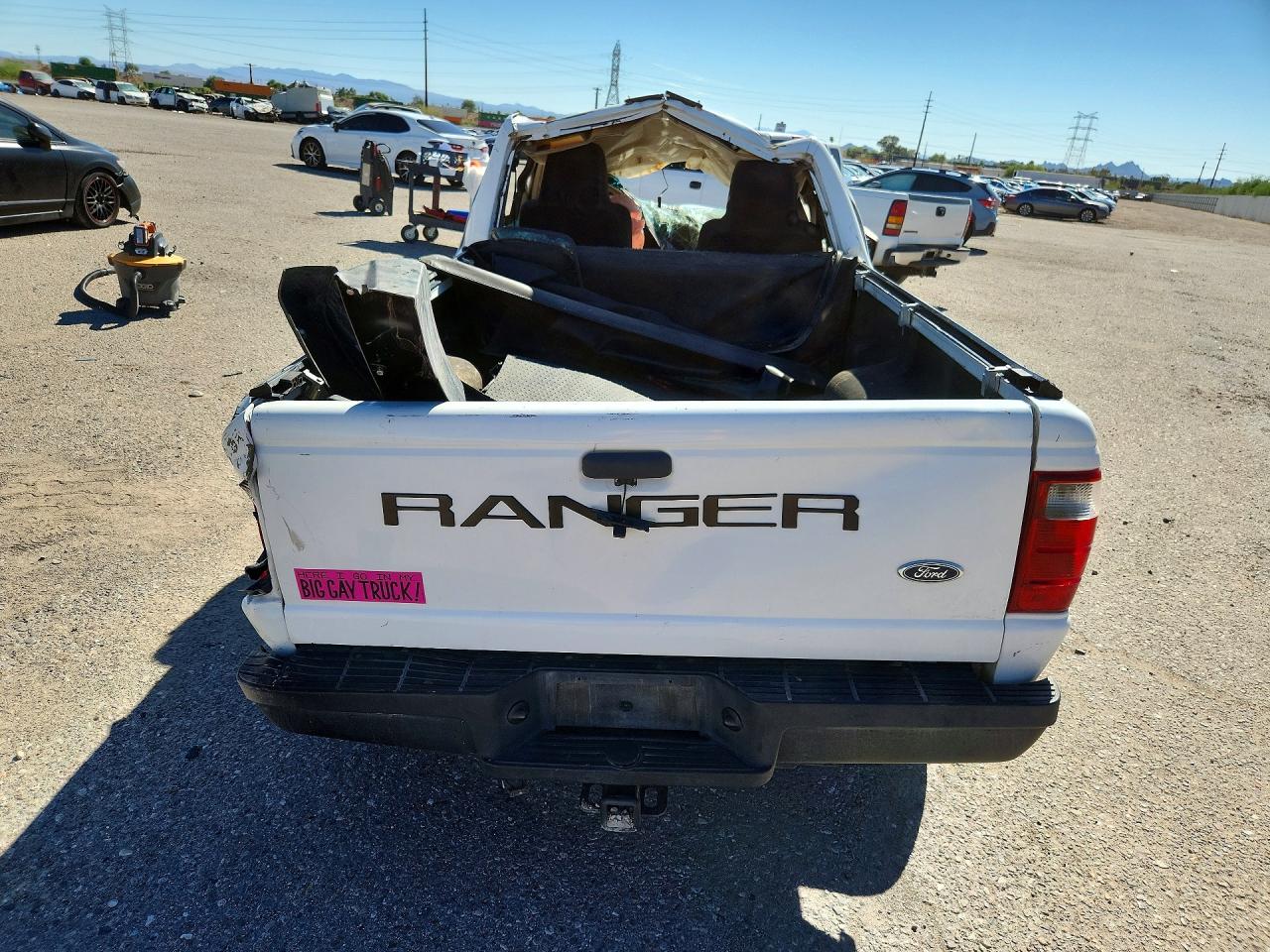 2004 Ford Ranger White vin: 1FTYR10U24PB25354