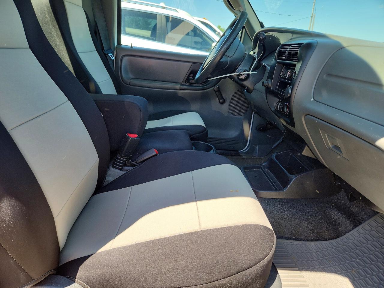 2007 Ford Ranger White vin: 1FTYR10U27PA66259