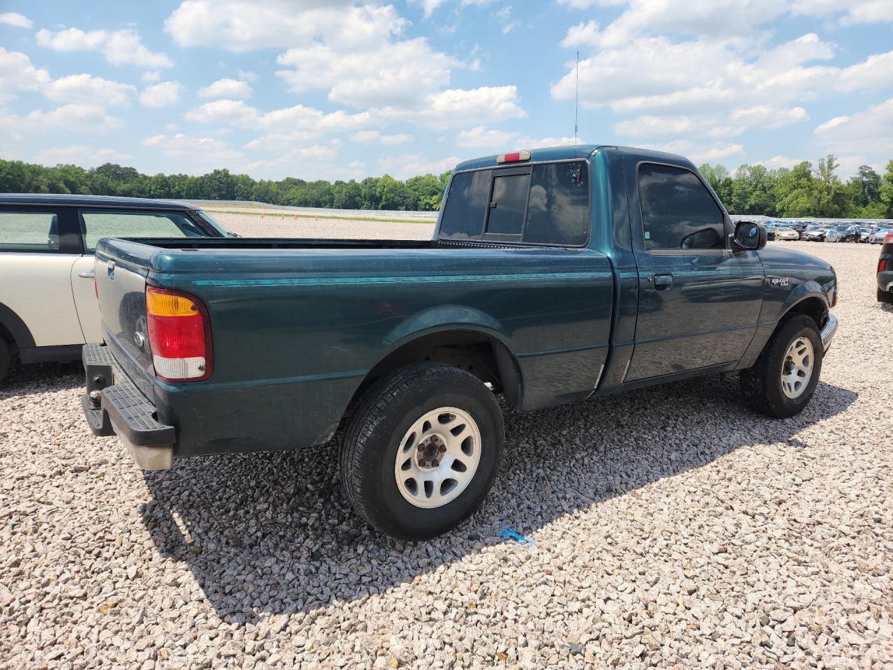 1998 Ford Ranger Green vin: 1FTYR10U3WTA20820