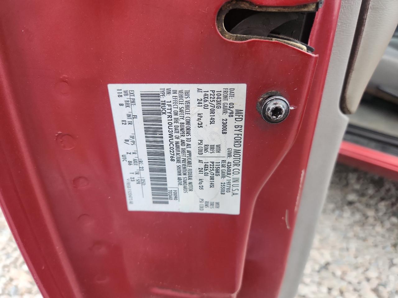 1998 Ford Ranger Red vin: 1FTYR10U3WUC02768