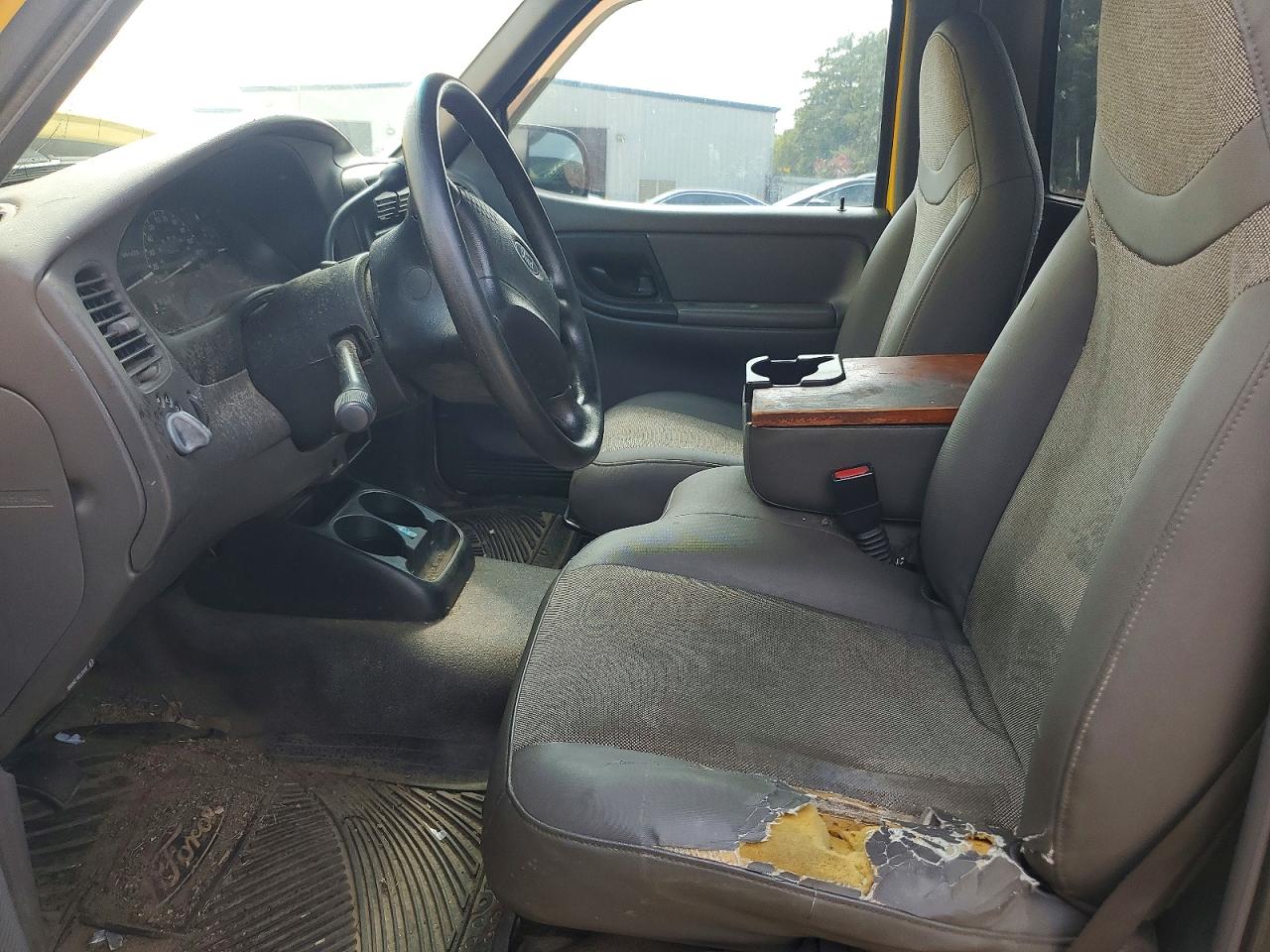 2001 Ford Ranger Yellow vin: 1FTYR10U41PB61218