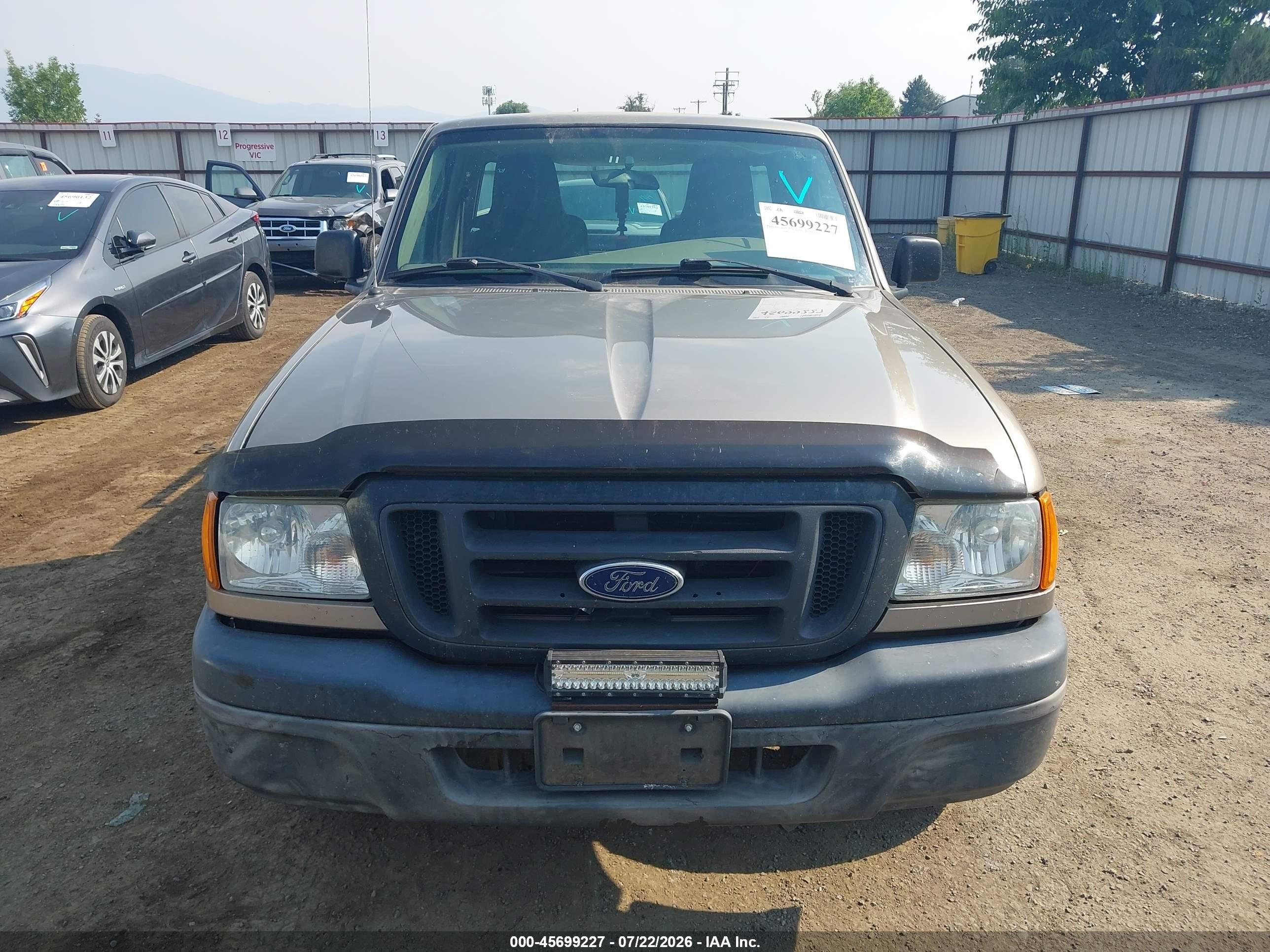 2004 Ford Ranger   Tan vin: 1FTYR10U44PB61532