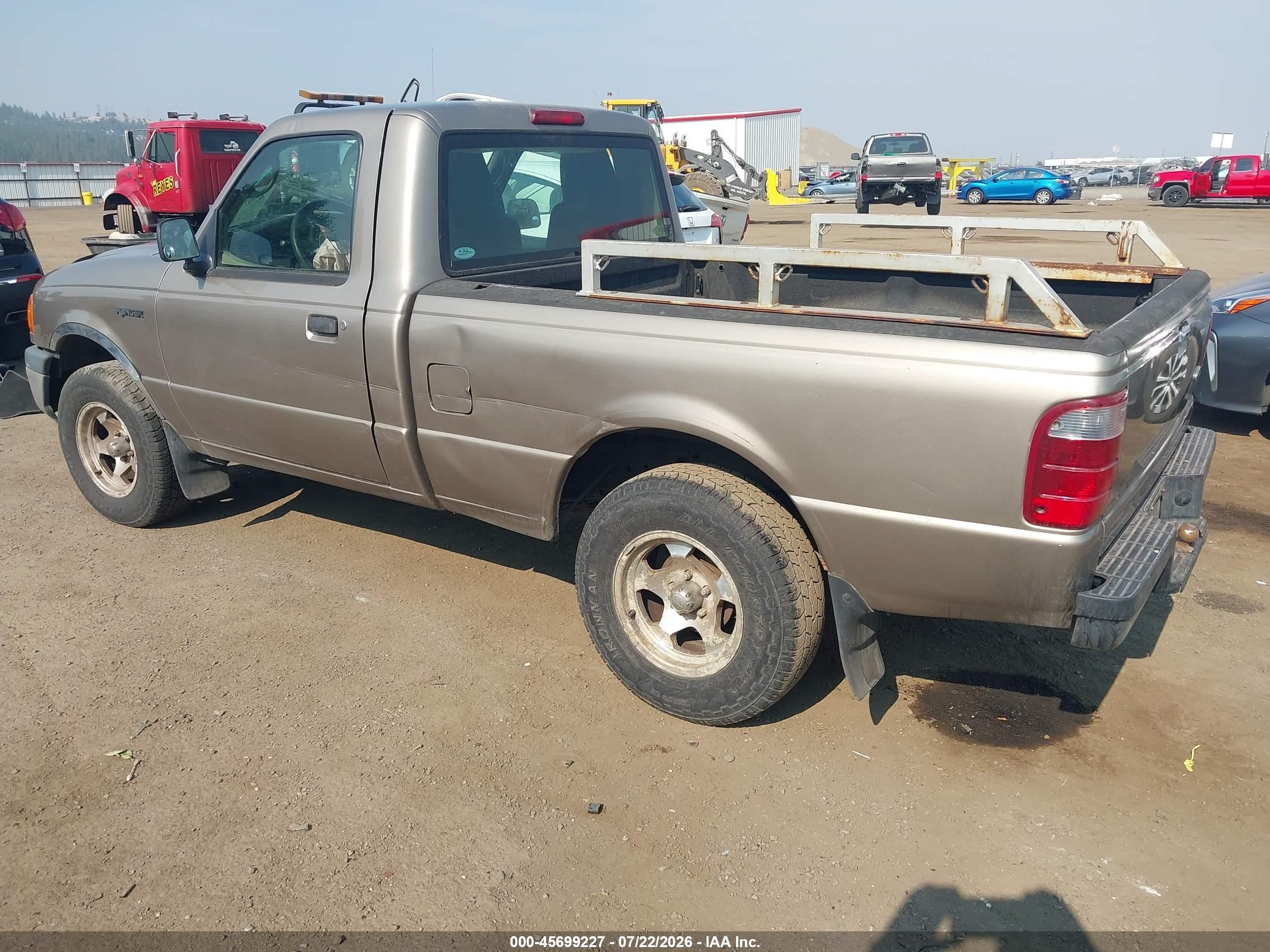 2004 Ford Ranger   Tan vin: 1FTYR10U44PB61532