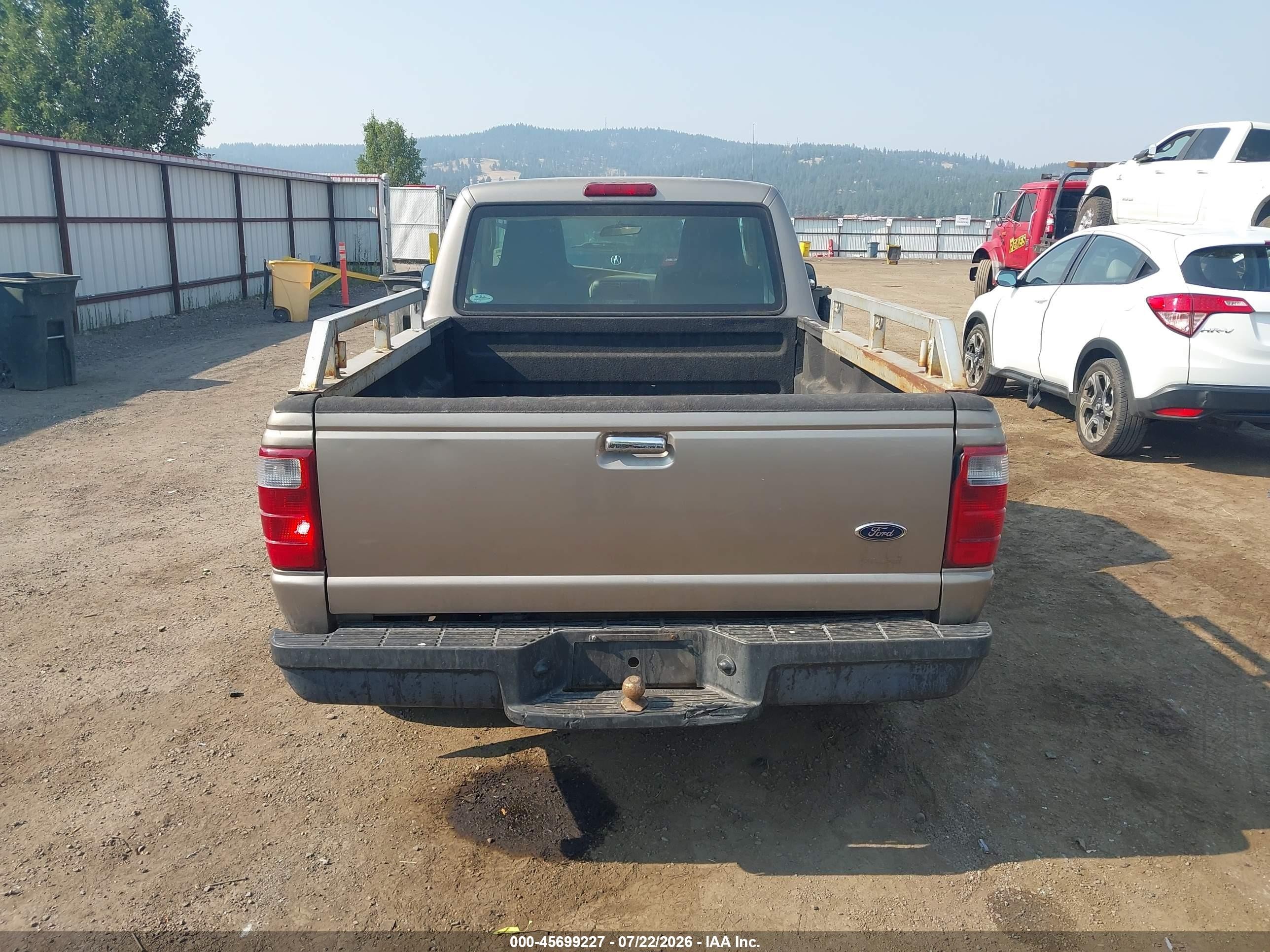 2004 Ford Ranger   Tan vin: 1FTYR10U44PB61532