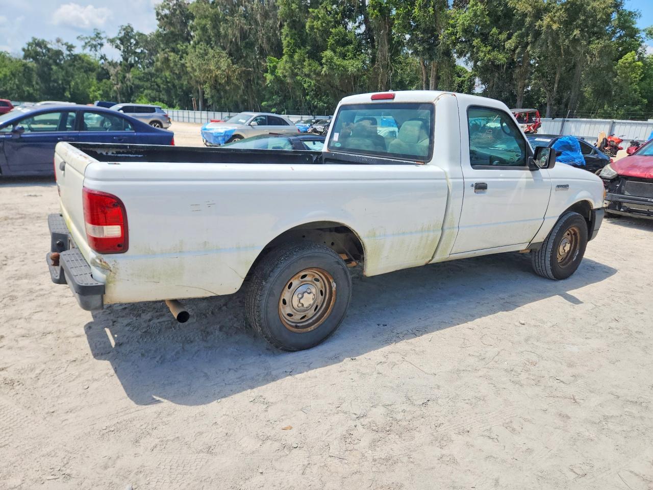 2006 Ford Ranger White vin: 1FTYR10U46PA70683