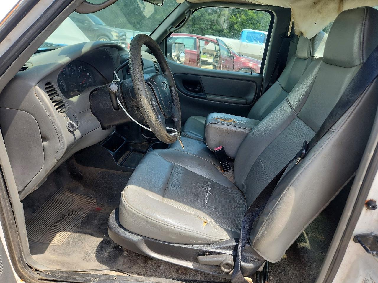 2006 Ford Ranger White vin: 1FTYR10U46PA70683