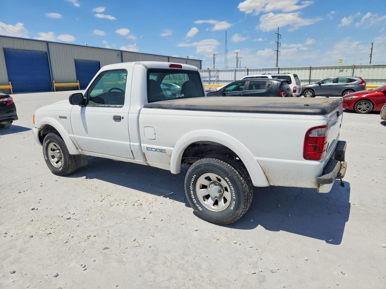 2001 Ford Ranger White vin: 1FTYR10U51PB58957