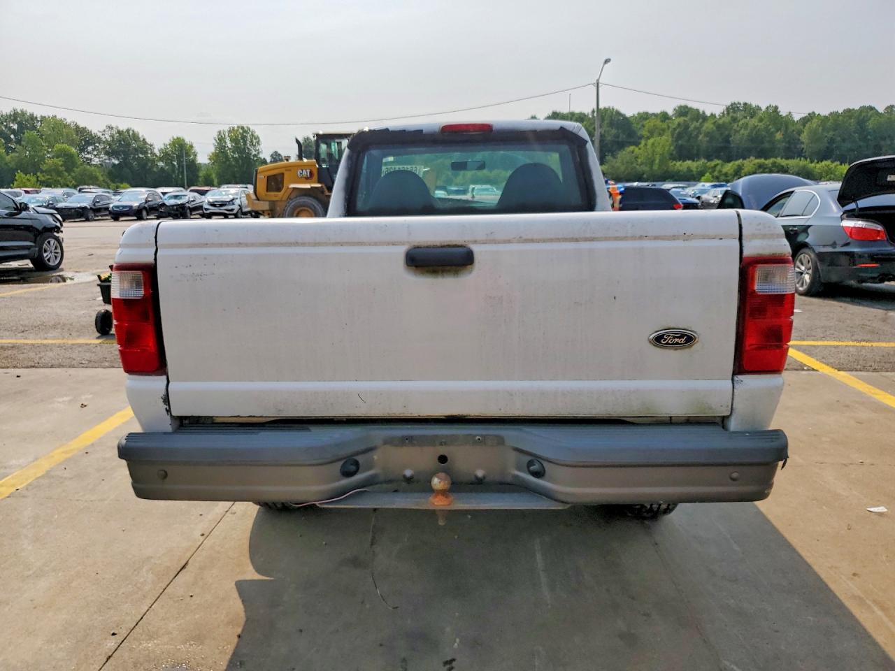 2002 Ford Ranger White vin: 1FTYR10U52TA49181