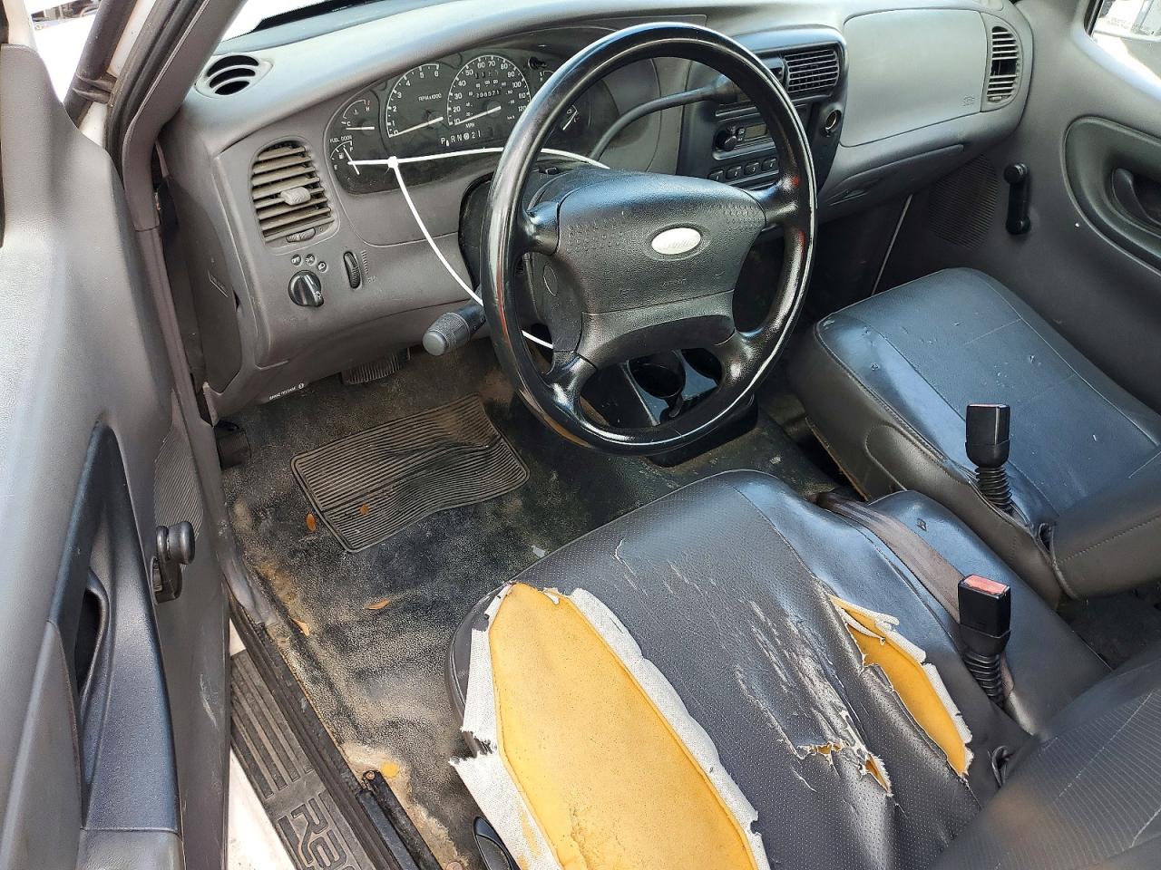 2002 Ford Ranger White vin: 1FTYR10U62PA21124