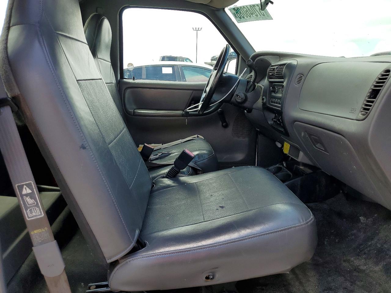 2002 Ford Ranger White vin: 1FTYR10U62PA21124