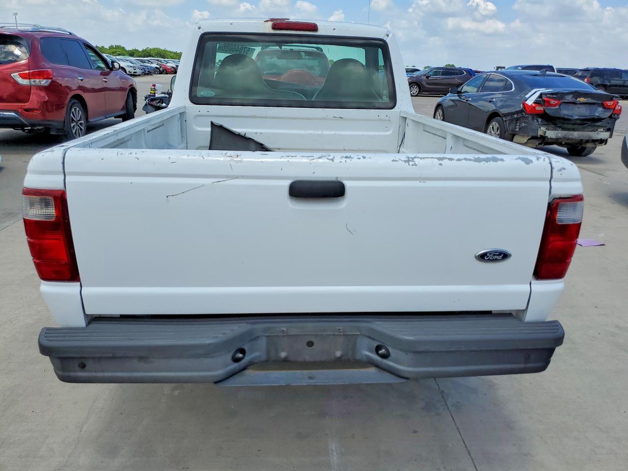 2002 Ford Ranger White vin: 1FTYR10U62PA21124