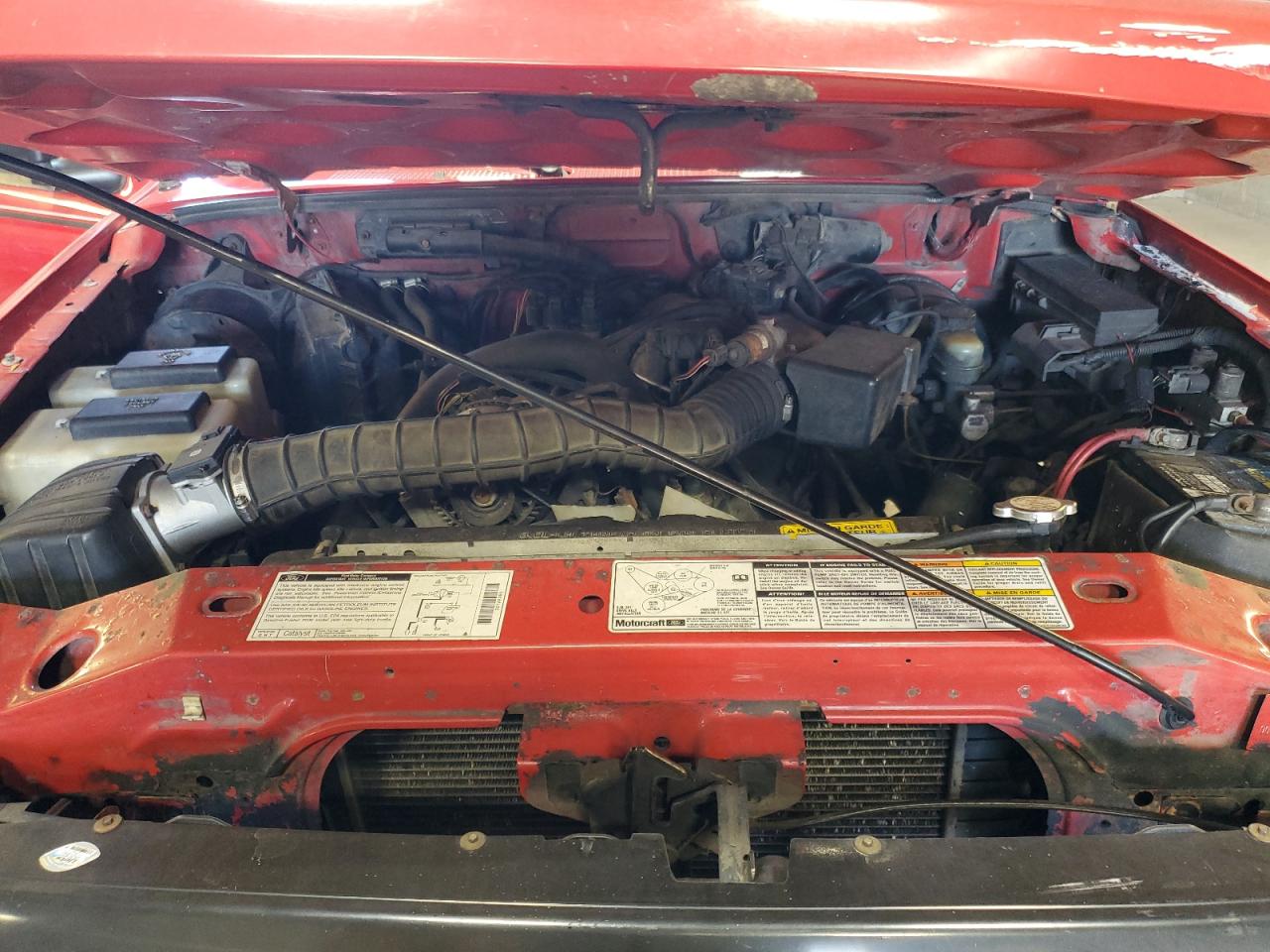 2000 Ford Ranger Red vin: 1FTYR10U6YPB28294