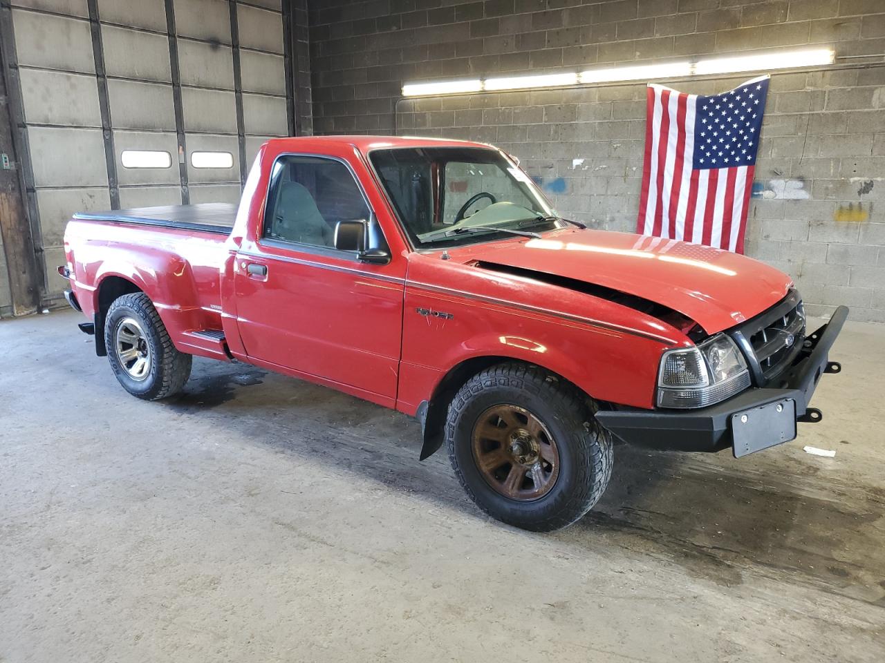 2000 Ford Ranger Red vin: 1FTYR10U6YPB28294