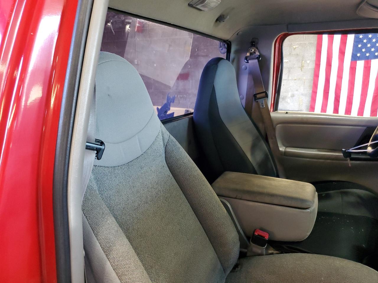 2000 Ford Ranger Red vin: 1FTYR10U6YPB28294