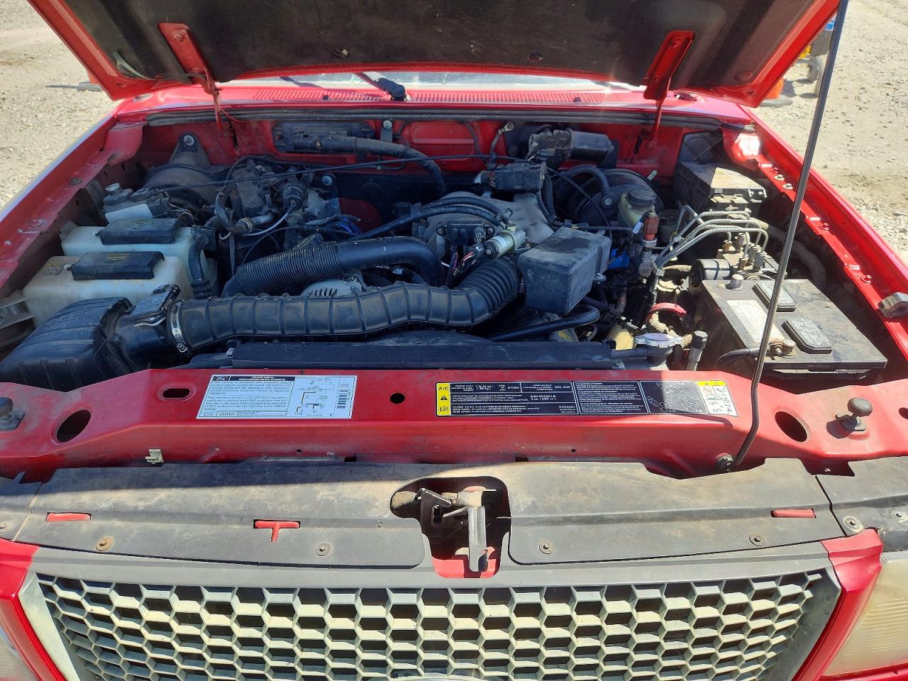 2001 Ford Ranger Red vin: 1FTYR10U71PB69135