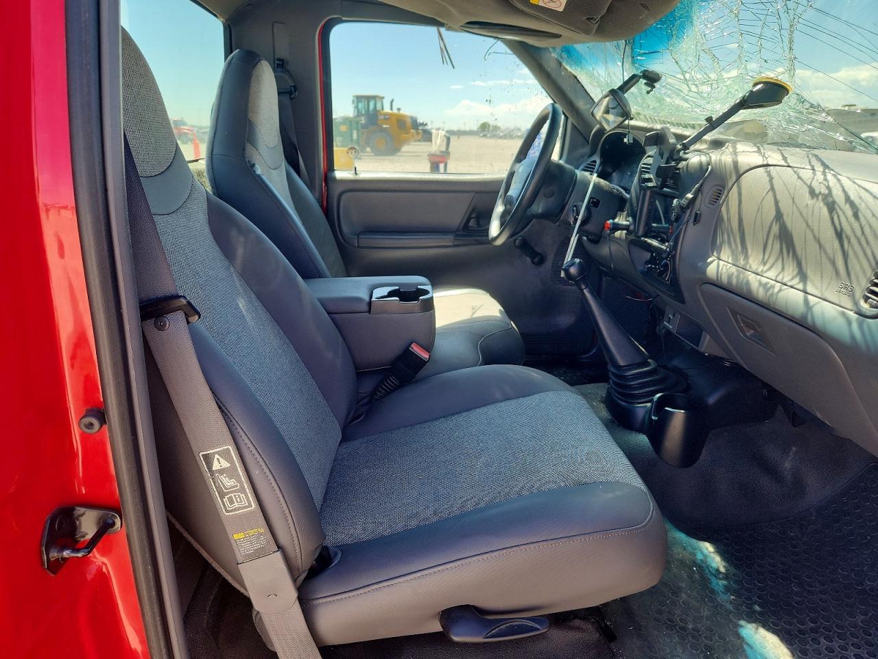 2001 Ford Ranger Red vin: 1FTYR10U71PB69135