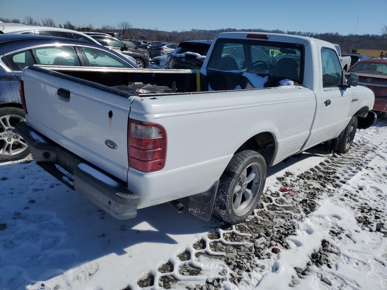 2001 Ford Ranger White vin: 1FTYR10U71TA75361