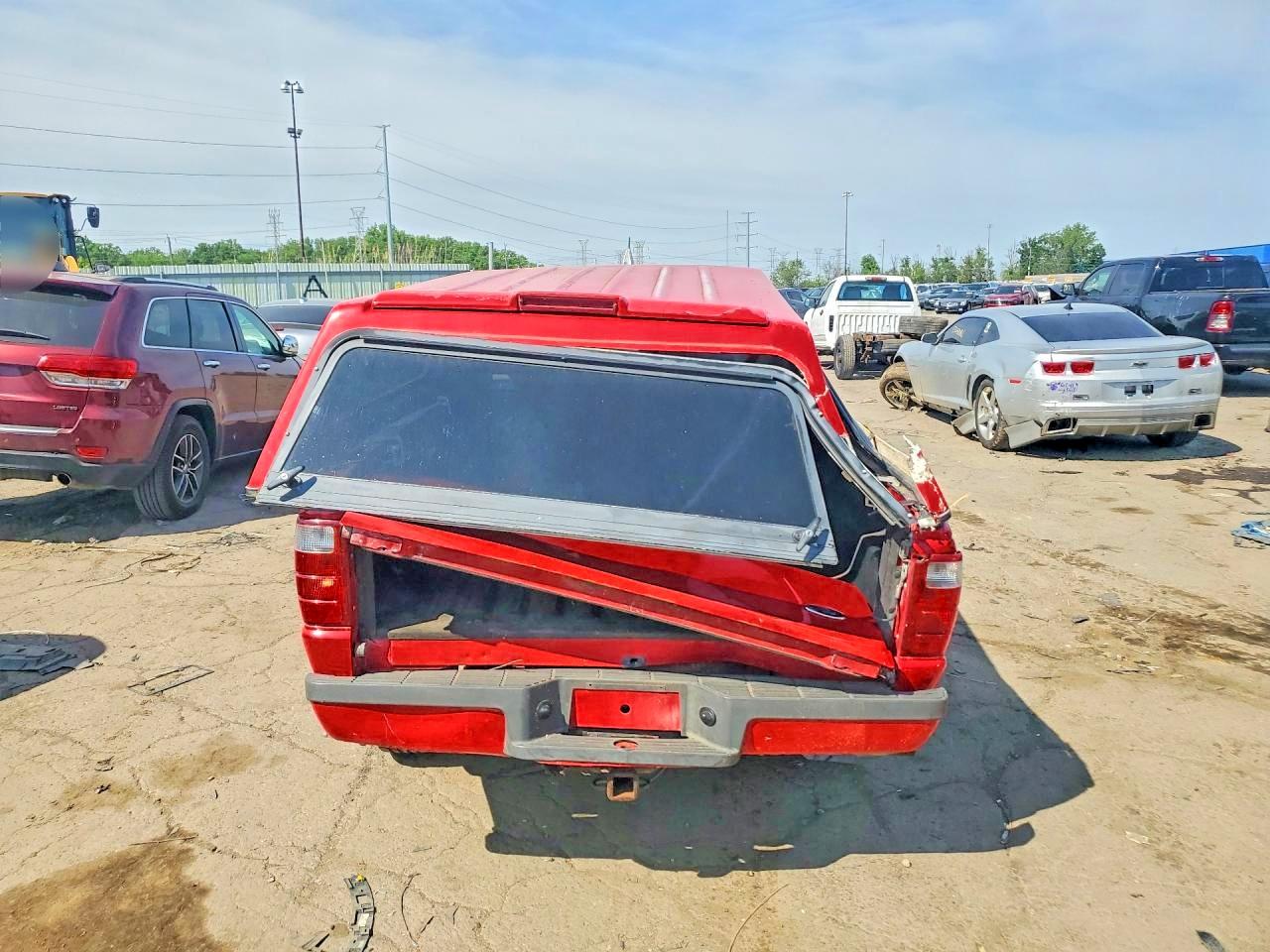 2004 Ford Ranger Red vin: 1FTYR10U74PA87166