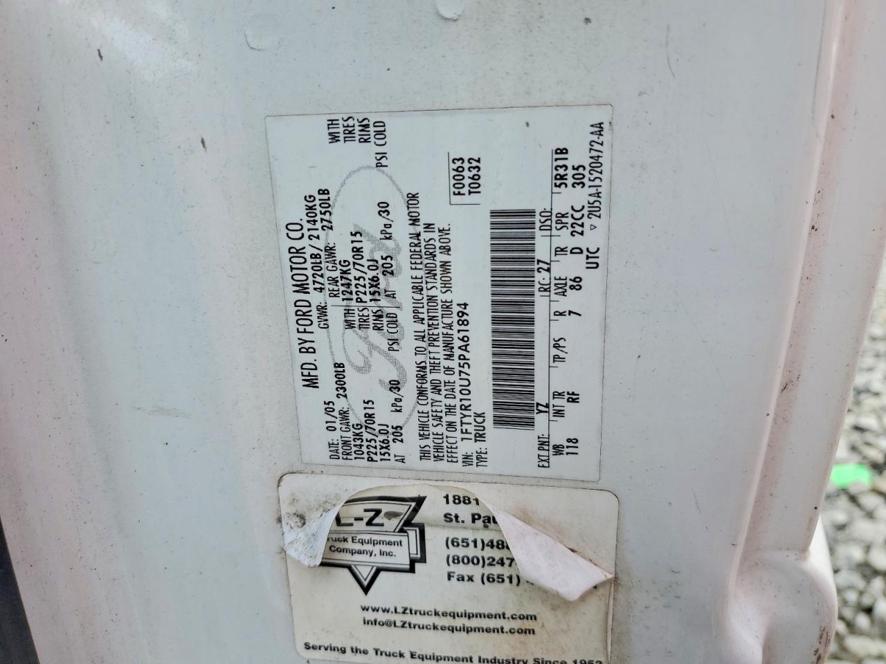 2005 Ford Ranger White vin: 1FTYR10U75PA61894