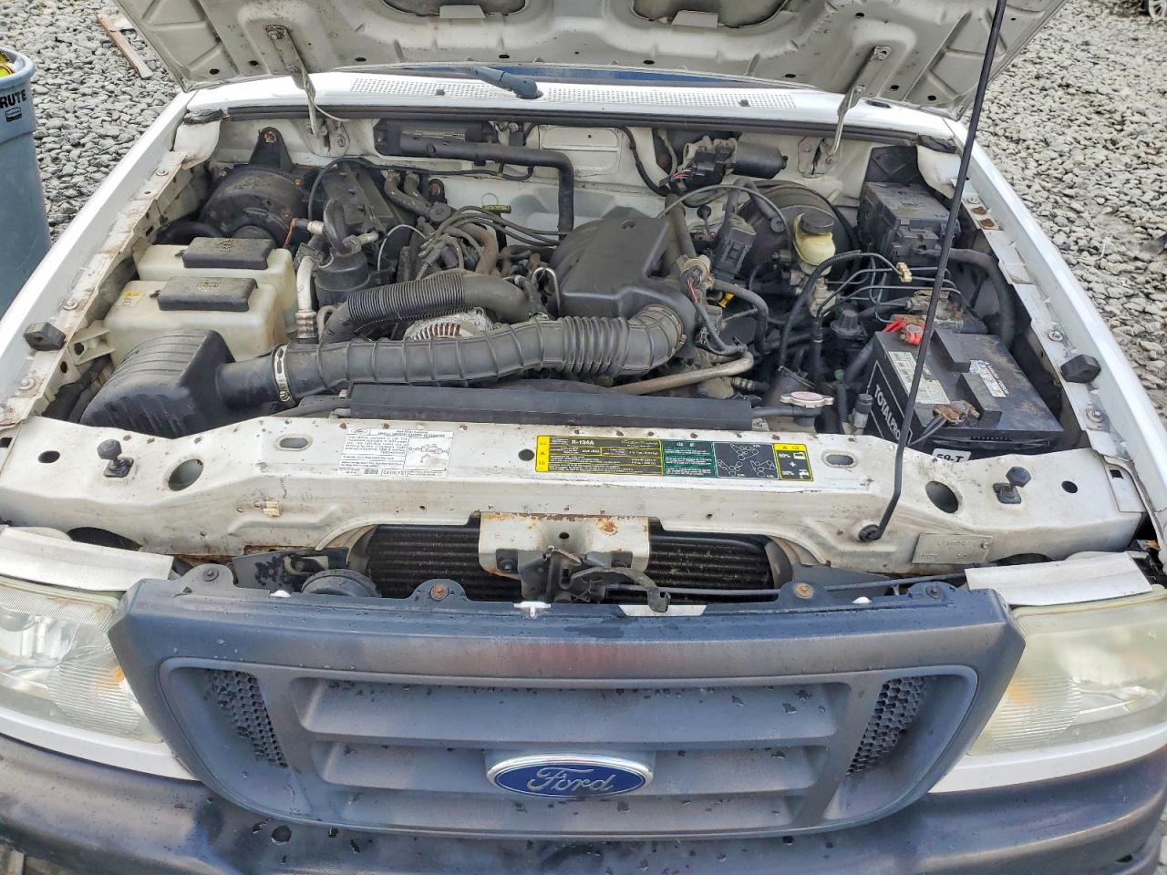 2005 Ford Ranger White vin: 1FTYR10U75PA61894
