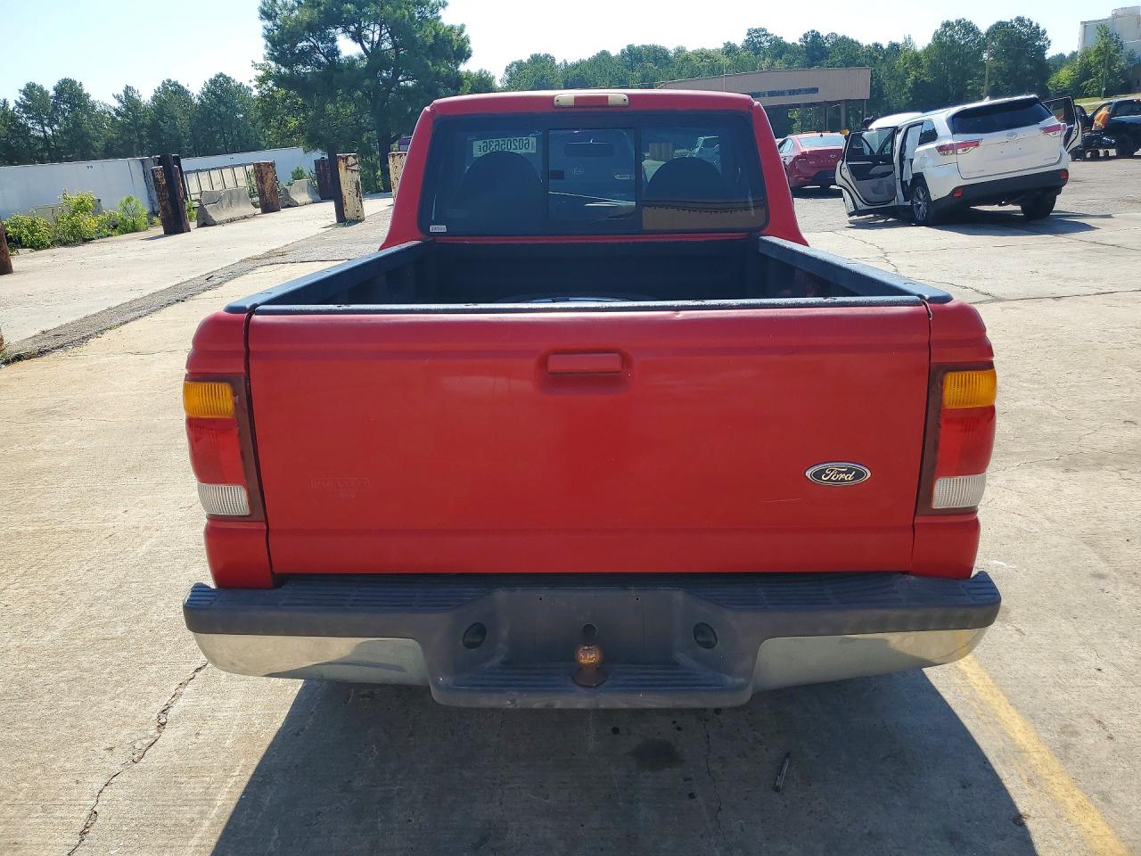 1998 Ford Ranger Red vin: 1FTYR10U7WPB56960