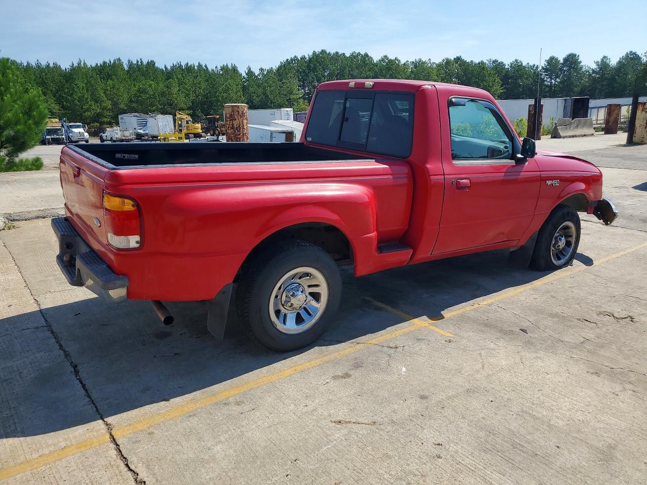 1998 Ford Ranger Red vin: 1FTYR10U7WPB56960