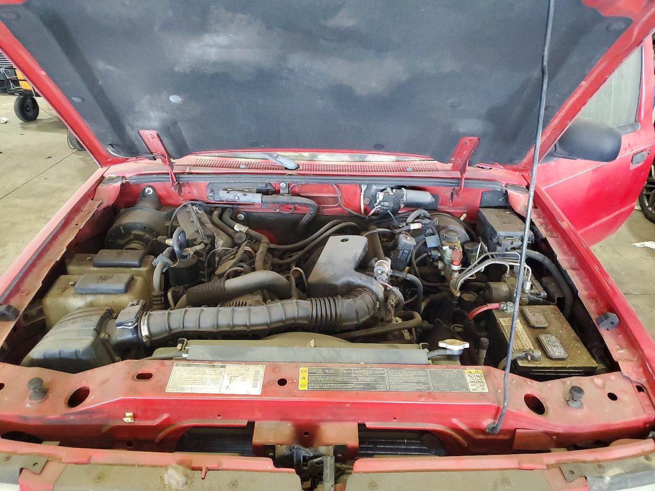 2002 Ford Ranger Red vin: 1FTYR10U92PA83746