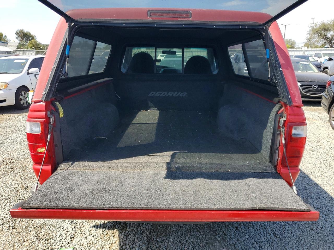 2002 Ford Ranger Red vin: 1FTYR10U92PB74760