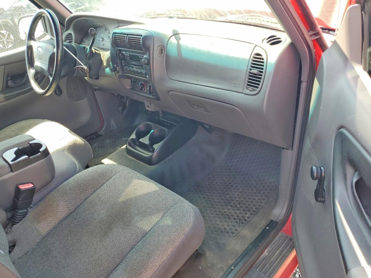 2002 Ford Ranger Red vin: 1FTYR10U92PB74760