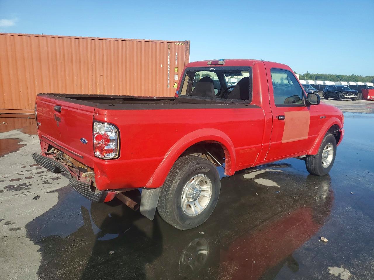 2003 Ford Ranger Red vin: 1FTYR10U93PB51917