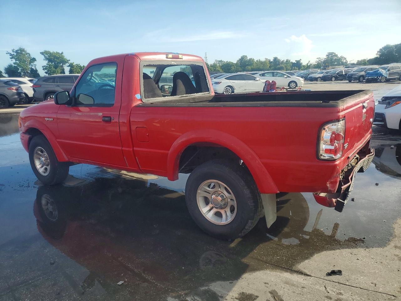 2003 Ford Ranger Red vin: 1FTYR10U93PB51917