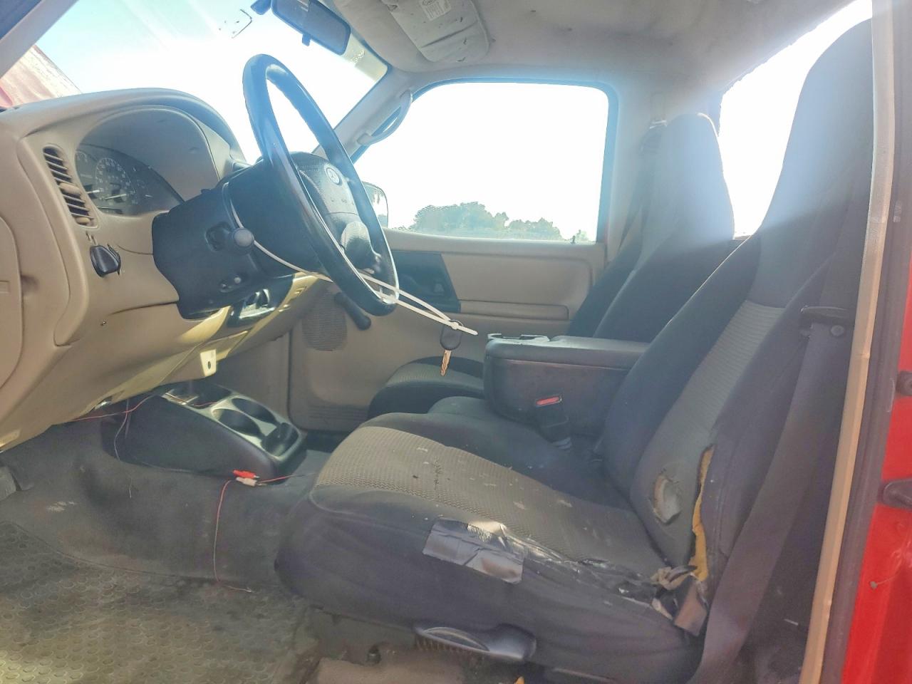 2003 Ford Ranger Red vin: 1FTYR10U93PB51917