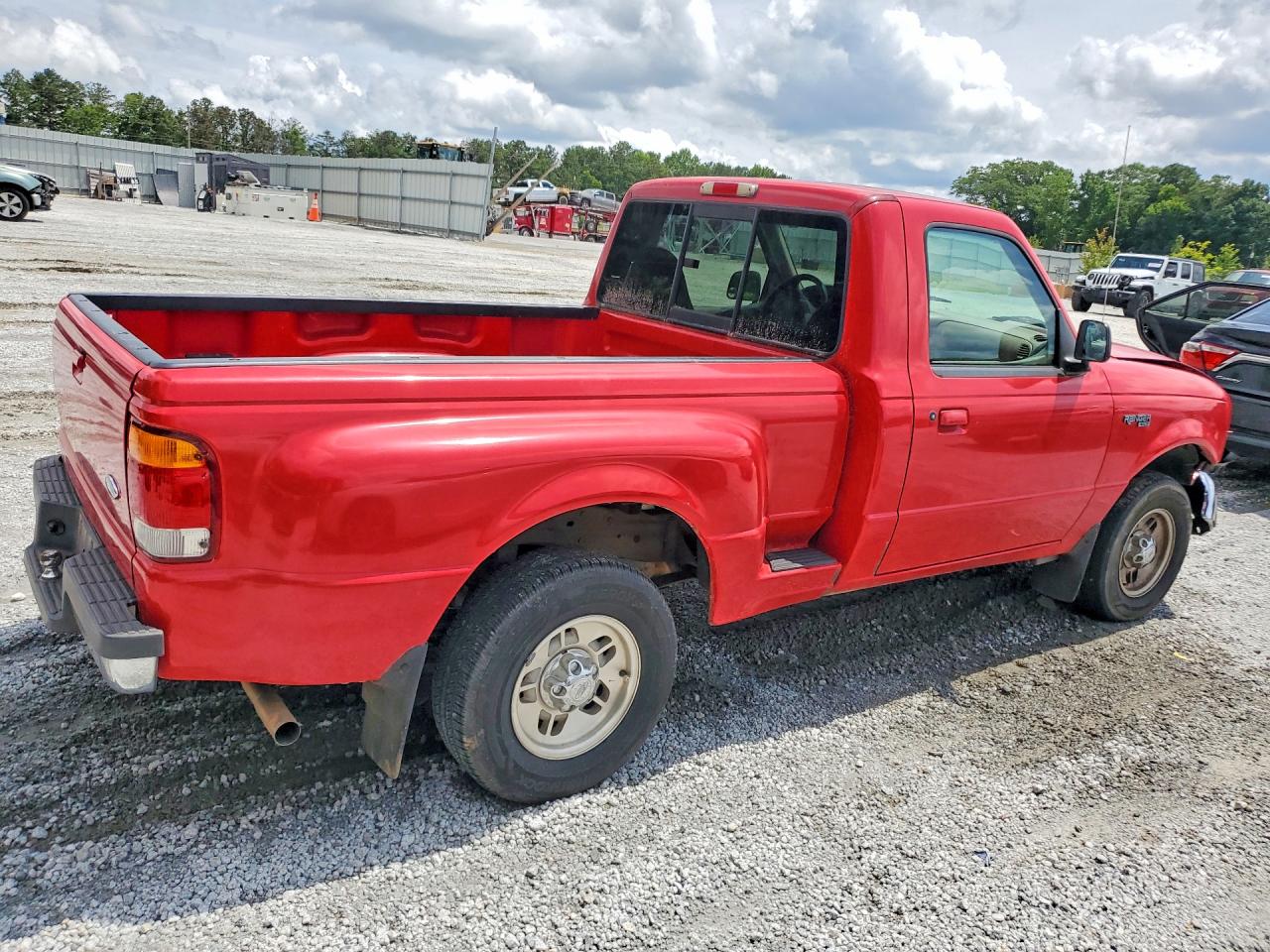 1998 Ford Ranger Red vin: 1FTYR10U9WPA03688