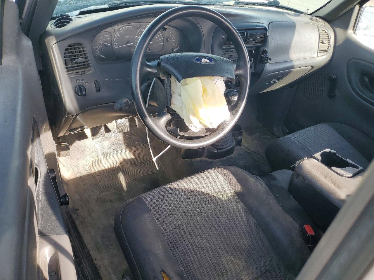 2003 Ford Ranger White vin: 1FTYR10UX3PB69892