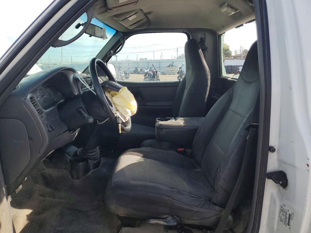 2003 Ford Ranger White vin: 1FTYR10UX3PB69892