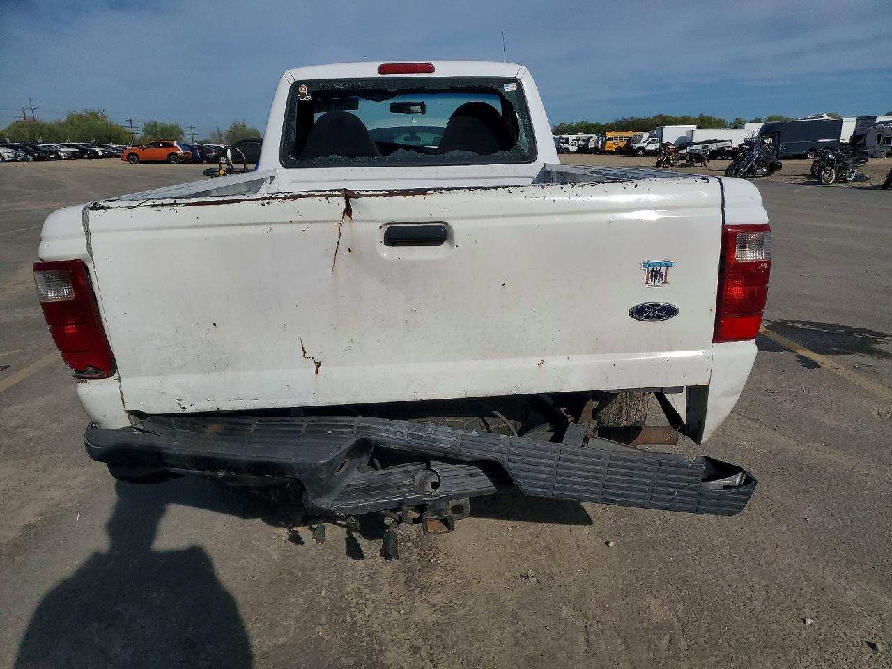 2003 Ford Ranger White vin: 1FTYR10UX3PB69892