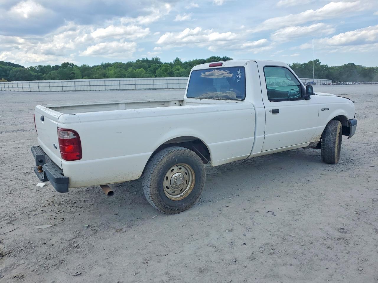2004 Ford Ranger White vin: 1FTYR10UX4PB35145