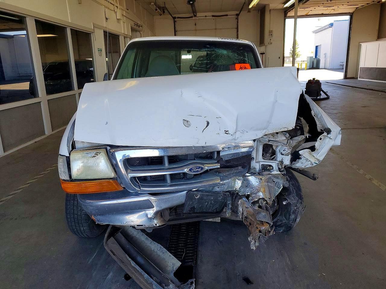 1998 Ford Ranger White vin: 1FTYR10UXWUB82129