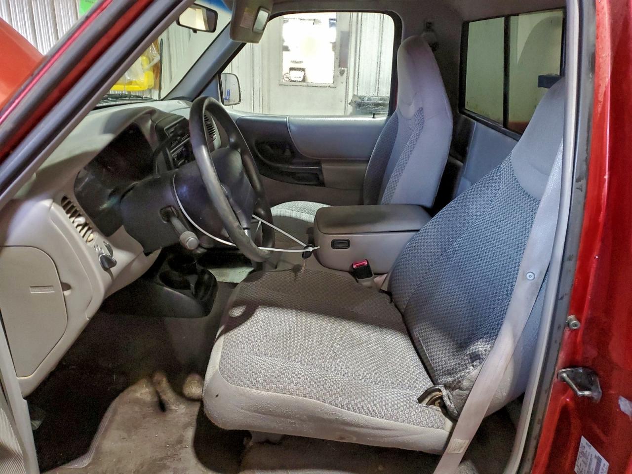 1999 Ford Ranger Red vin: 1FTYR10V1XUB51376