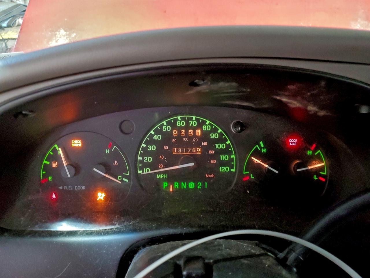 1999 Ford Ranger Red vin: 1FTYR10V1XUB51376