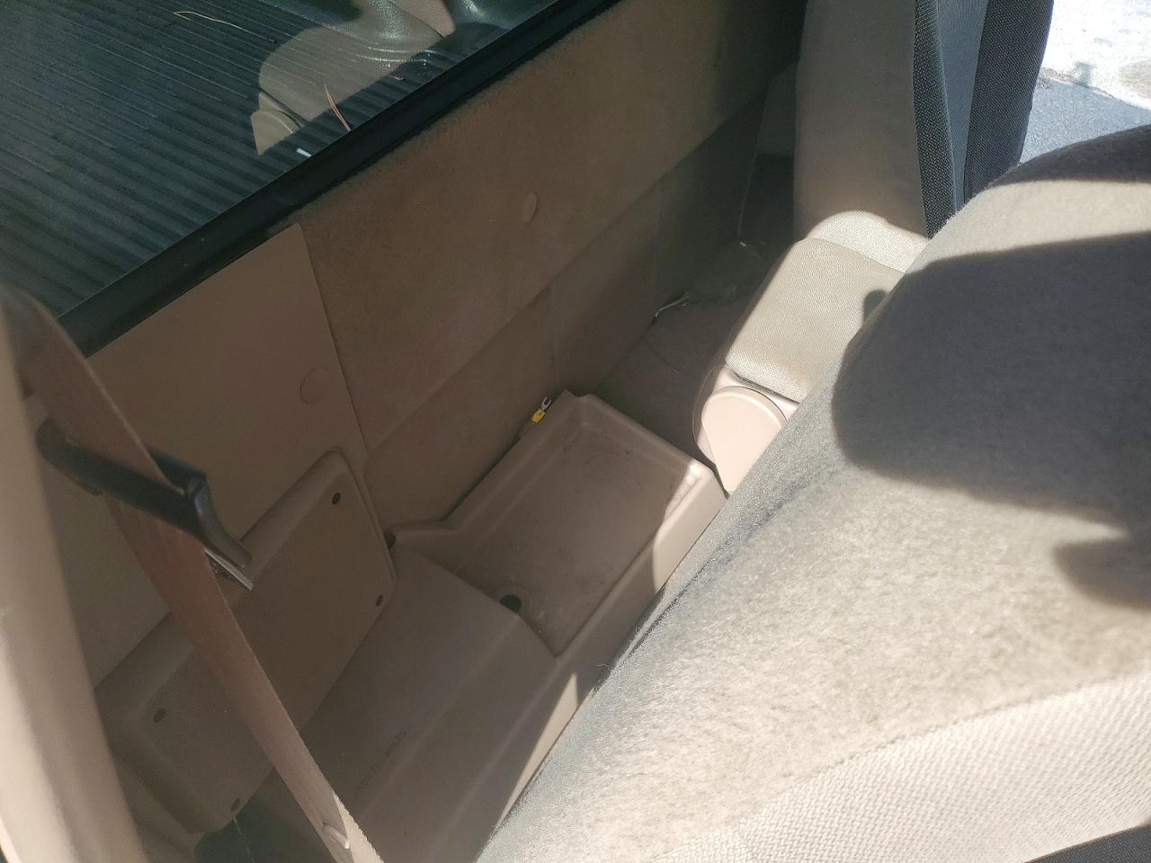 2000 Ford Ranger Gold vin: 1FTYR10V2YPA27987
