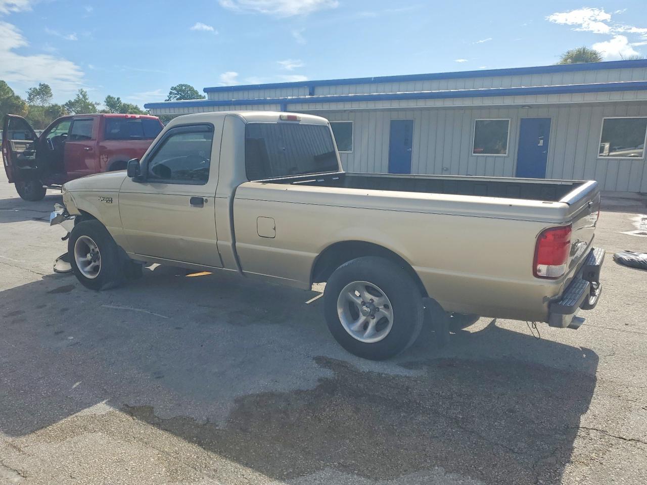 2000 Ford Ranger Gold vin: 1FTYR10V2YPA27987
